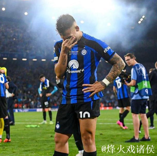 国米客战热那亚:劳塔罗搭档皮奥;泽林斯基、阿坎吉首发 国米客战热那亚:劳塔罗搭档皮奥;泽林斯基、阿坎吉首发