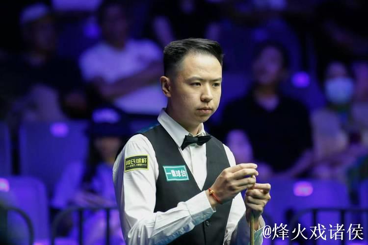 斯诺克武汉公开赛：肖国栋10-9惊险击败加里·威尔逊成功卫冕