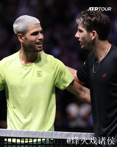 ATP巴黎大师赛:阿尔卡拉斯1-2惜败诺里 无缘16强 ATP巴黎大师赛:阿尔卡拉斯1-2惜败诺里 无缘16强