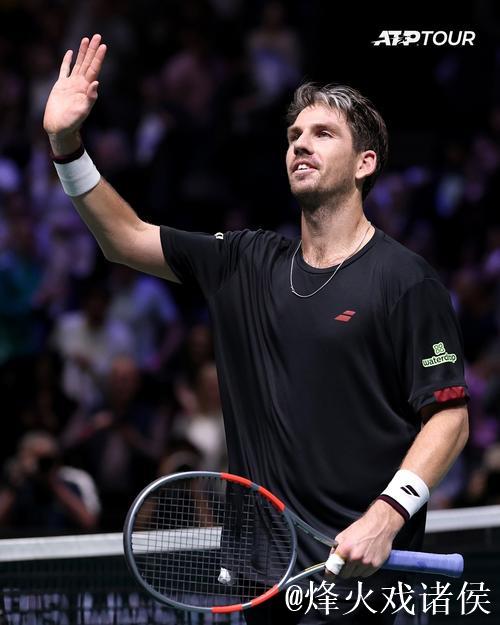 ATP巴黎大师赛:阿尔卡拉斯1-2惜败诺里 无缘16强 ATP巴黎大师赛:阿尔卡拉斯1-2惜败诺里 无缘16强