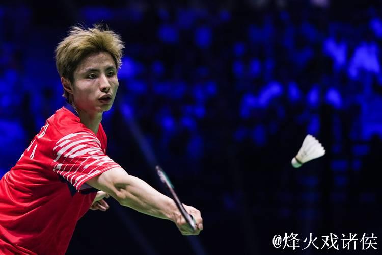 世界羽联总决赛 石宇奇不敌小波波夫，获男单亚军