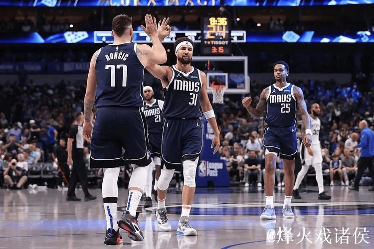 汤普森首战轰22分独行侠击败马刺 凯尔特人大胜奇才 汤普森首战轰22分独行侠击败马刺 凯尔特人大胜奇才